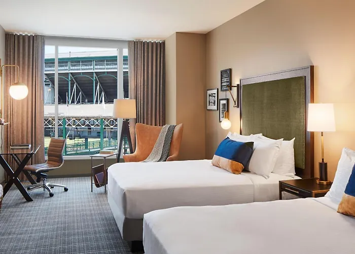 Zachary, Chicago, A Tribute Portfolio Hotel