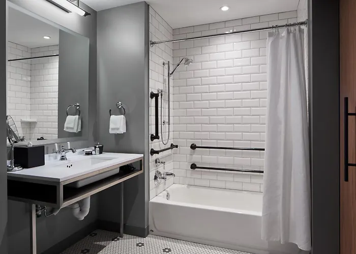 Zachary, Chicago, A Tribute Portfolio Hotel 4*