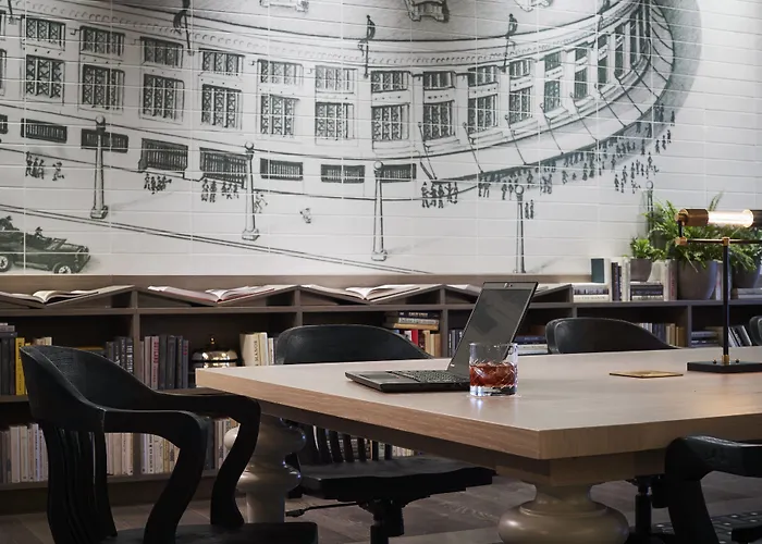 Hotel Zachary, Chicago, A Tribute Portfolio