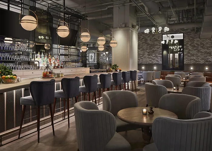 Zachary, Chicago, A Tribute Portfolio Hotel