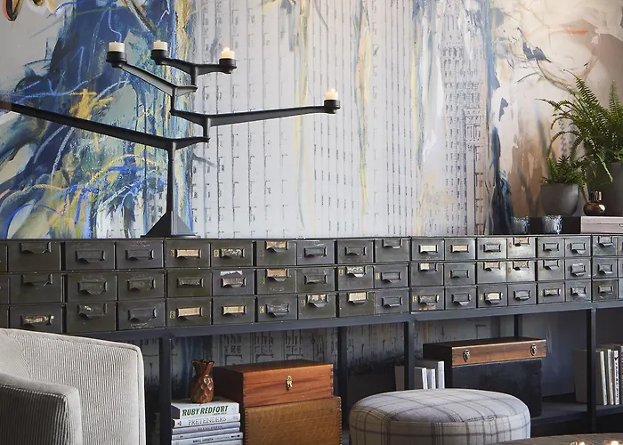 Hotel Zachary, Chicago, A Tribute Portfolio Chicago